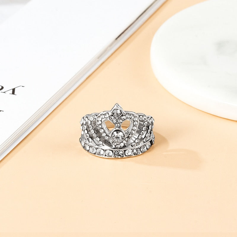 Vintage Fashion Rings for Women Crystal Design Rings AAA White Zircon Cubic Punk Rings Silver Color 2021 Trend Weddings Jewelry