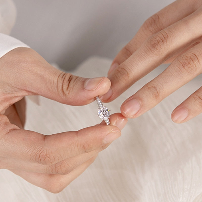 Vintage Fashion Rings for Women Crystal Design Rings AAA White Zircon Cubic Punk Rings Silver Color 2021 Trend Weddings Jewelry