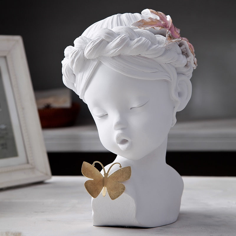 European Kissing Butterfly Angel Cute Girl Resin Statues Wedding Gifts Home Desktop Figurines Decoration Baby Sculpture Crafts