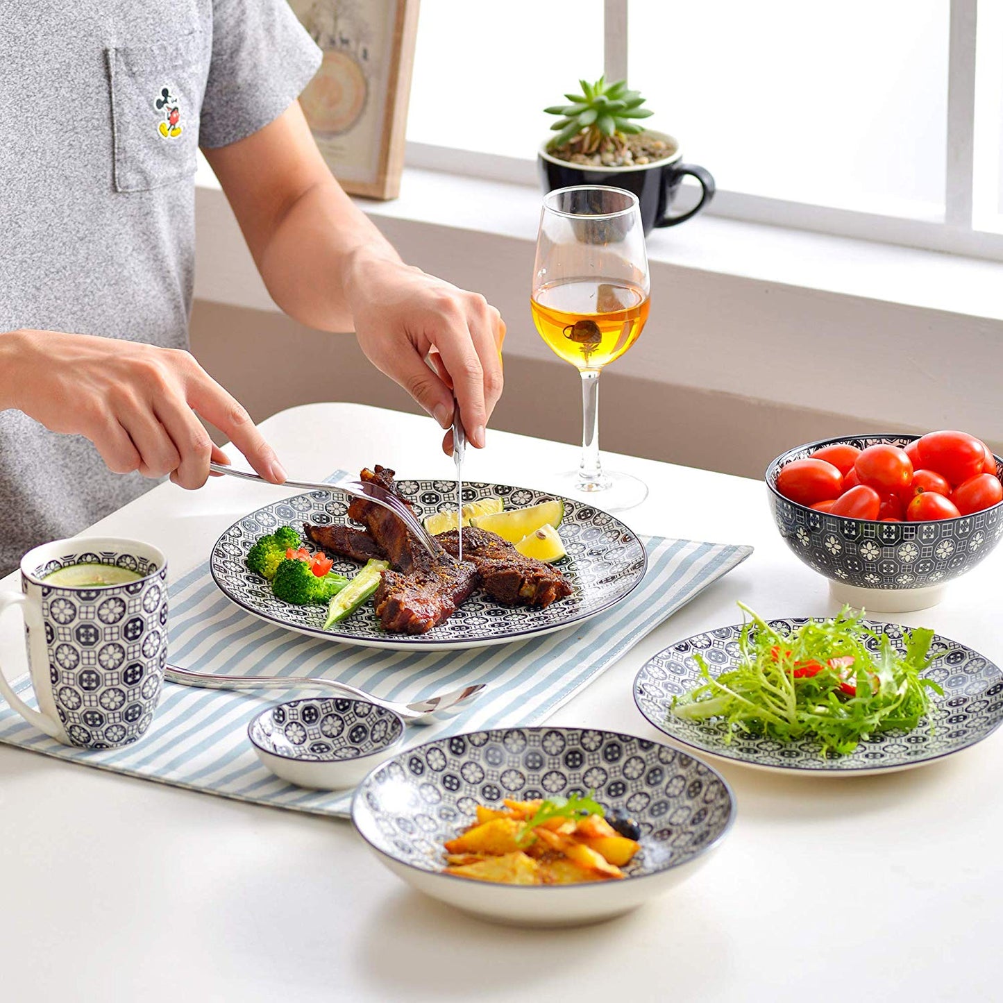 Vancasso Haruka 48-Pieces Porcelain Japanese Style Dinner Set with 8*Dinner Plate,Dessert Plate,Soup Plate,Bowl,Mug,Dishes Set